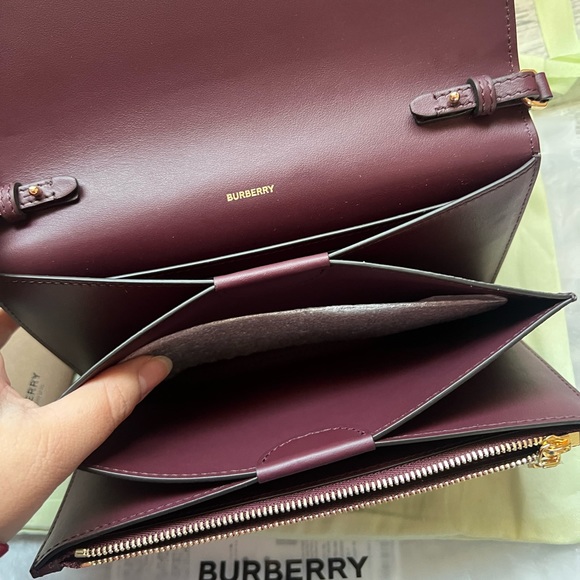 FINAL SALE💐BURBERRY logo leather crossbody bag ❤️ - Picture 4 of 16
